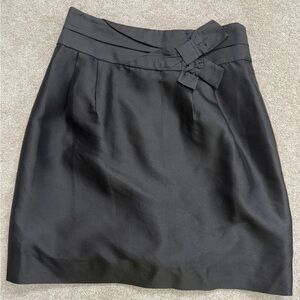 Kate Spade - Black High Waist Skirt w Bow Detail - size 6 - Excellent Condition